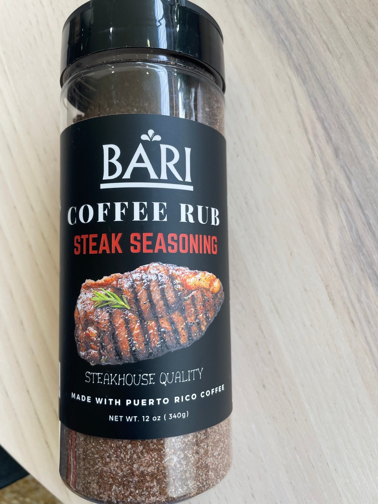 BARI Coffee Rub de 12 oz, botella destacada sobre un fondo claro